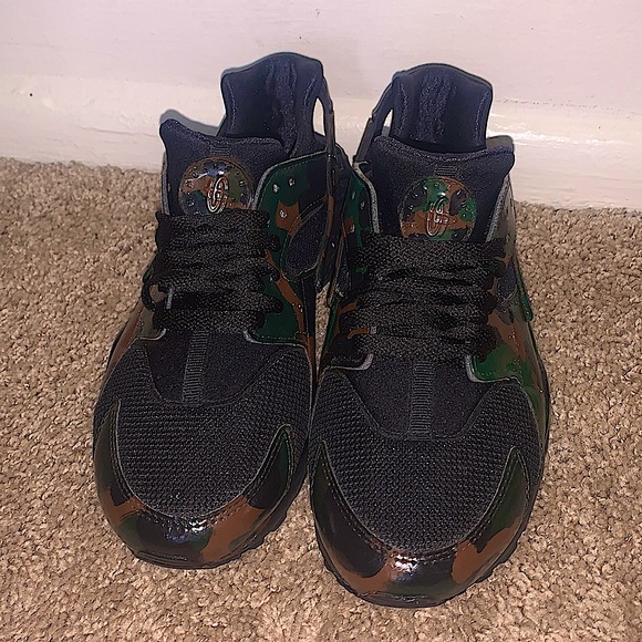 Custom Nike Air Huarache - Picture 3 of 3